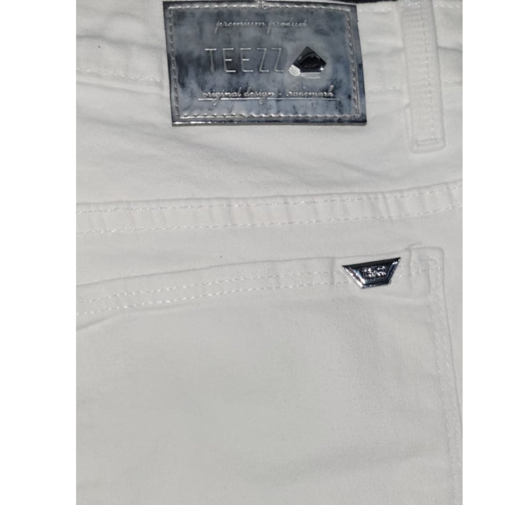 Short Jeans Feminino Branco Cintura Alta com Barra Desfiada