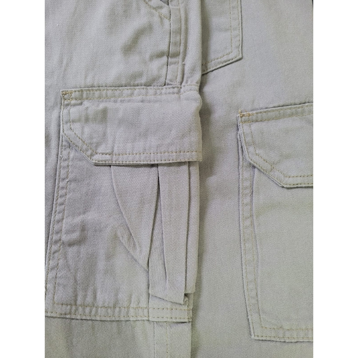 Bermuda Masculina Cargo Jeans com Bolsos Laterais