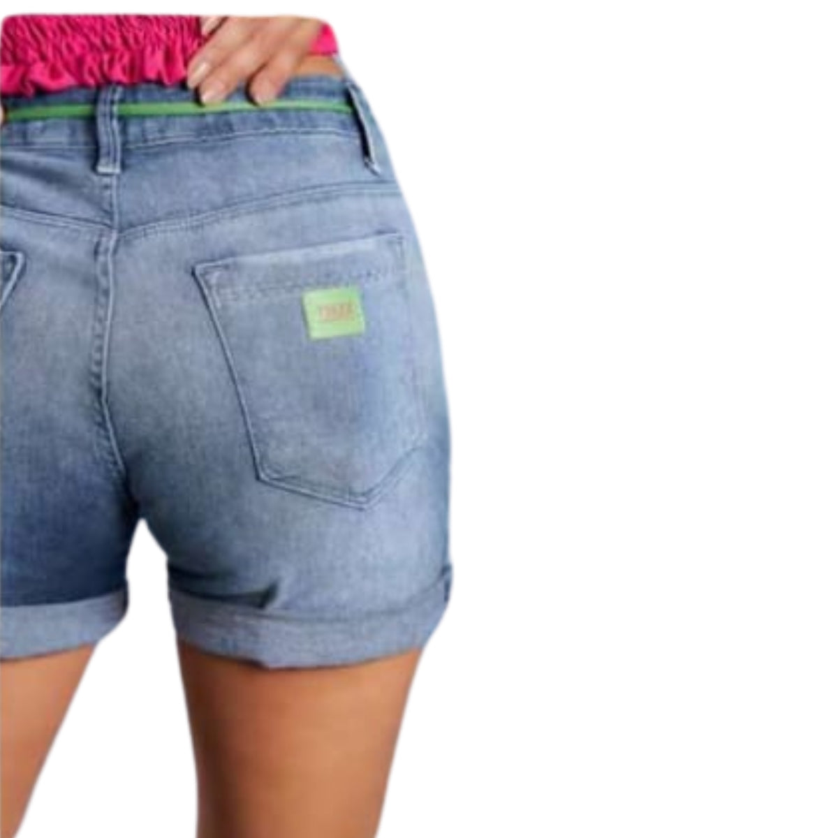 Short Jeans Feminino com Cinto Verde