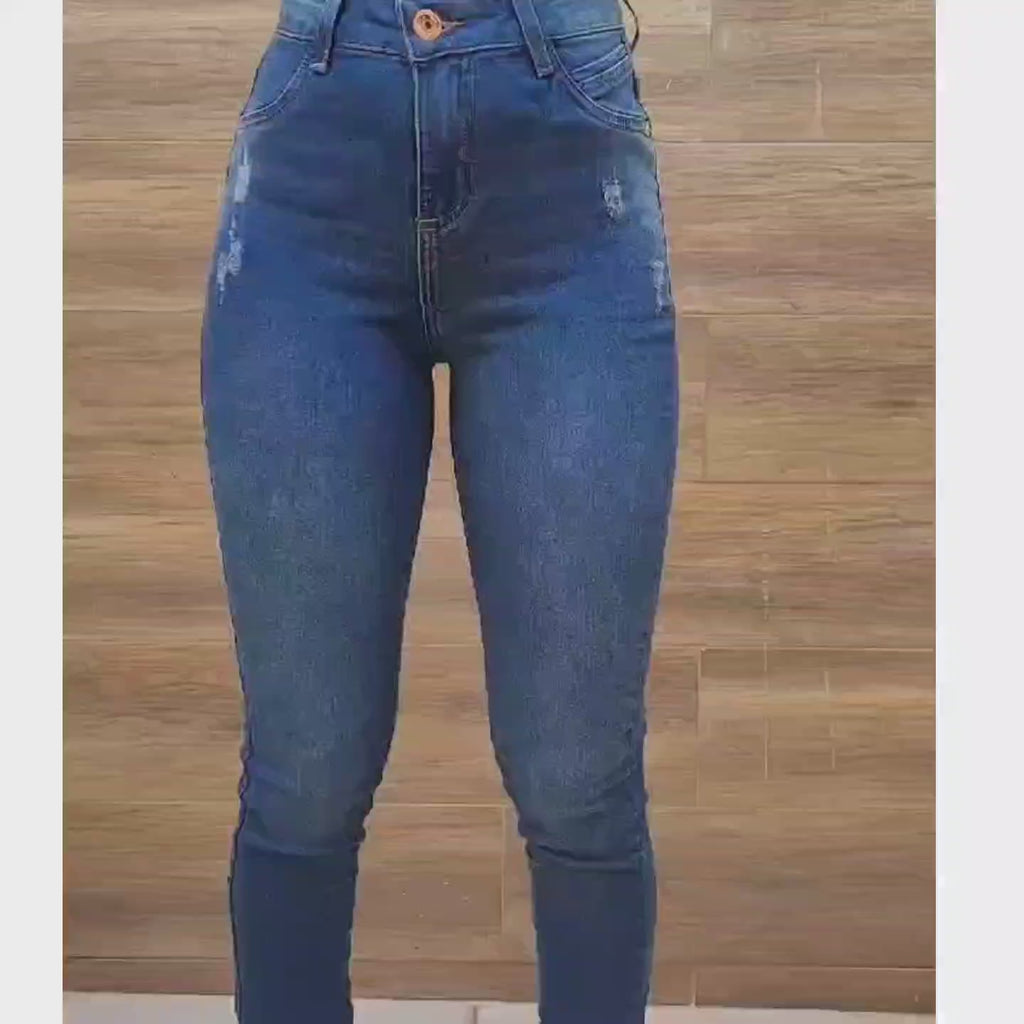 Calça Jeans Skinny Feminina com Lavagem Escura e Detalhes Puídos